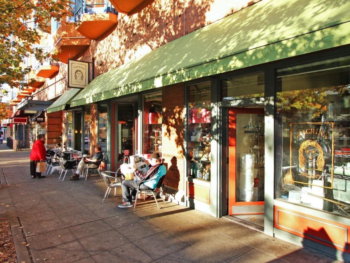 City Water View Oasis With Pool & Gym Near Cruise In Heart Of Seattle Exterior photo